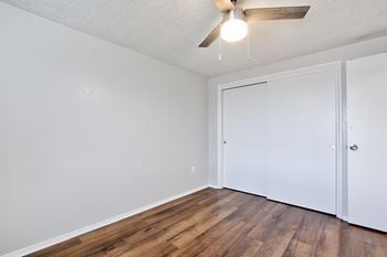 Wooden texture flooring